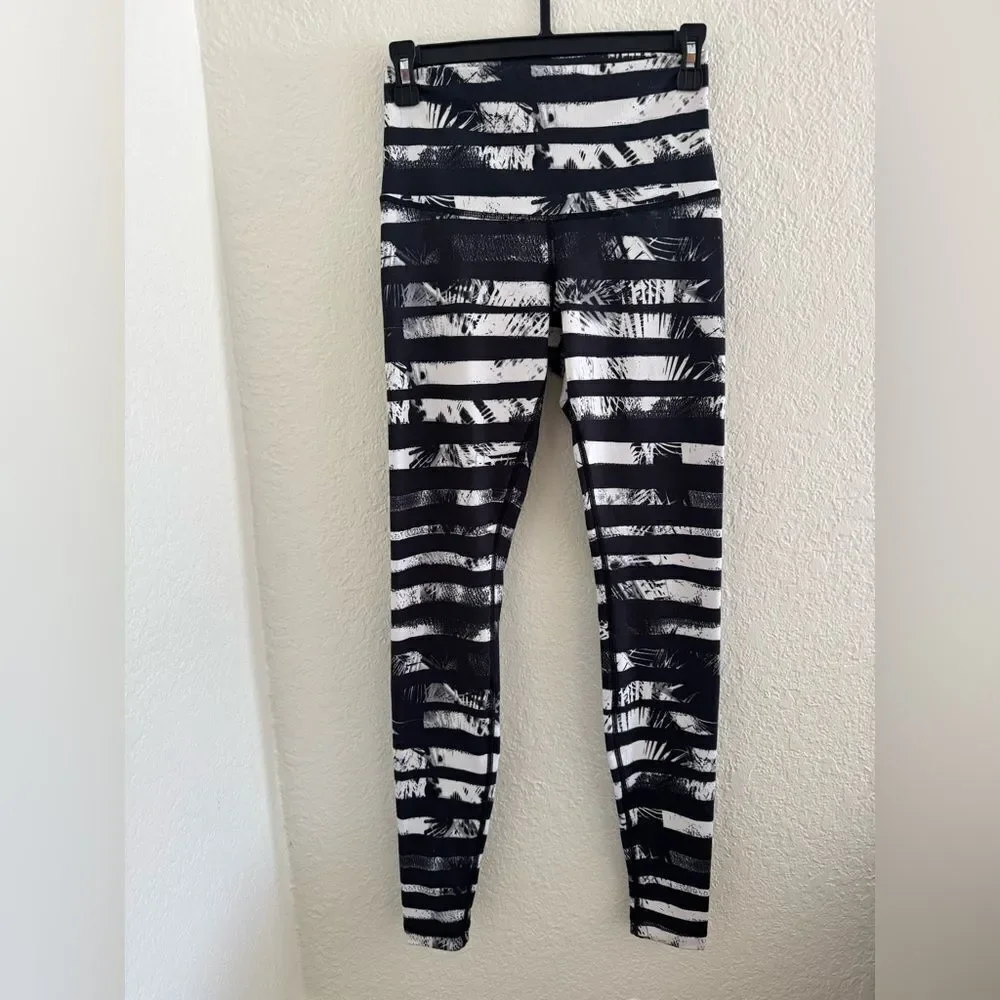 Lululemon Athletica Black and White Tie-Dye Leggings